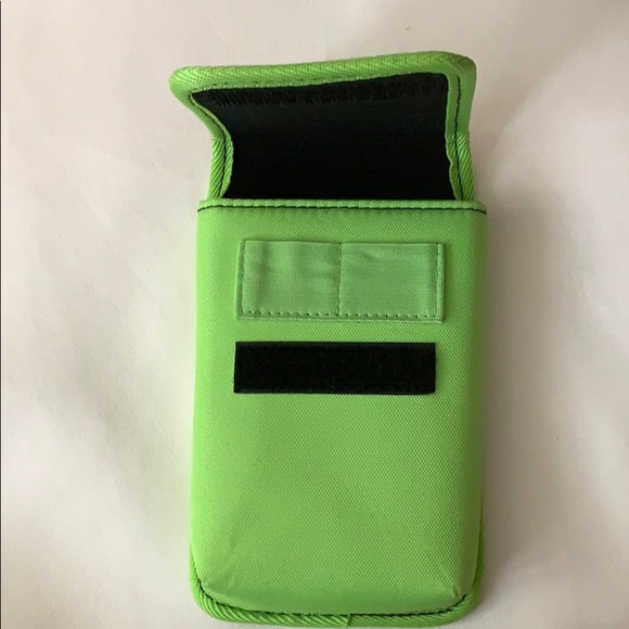 Lime green case - Picture 4 of 6